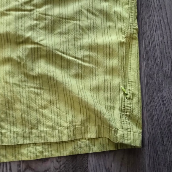 REI Collared Short Sleeeve Button Down Shirt Lime Green Mens Large Pinstripe - Picture 5 of 9